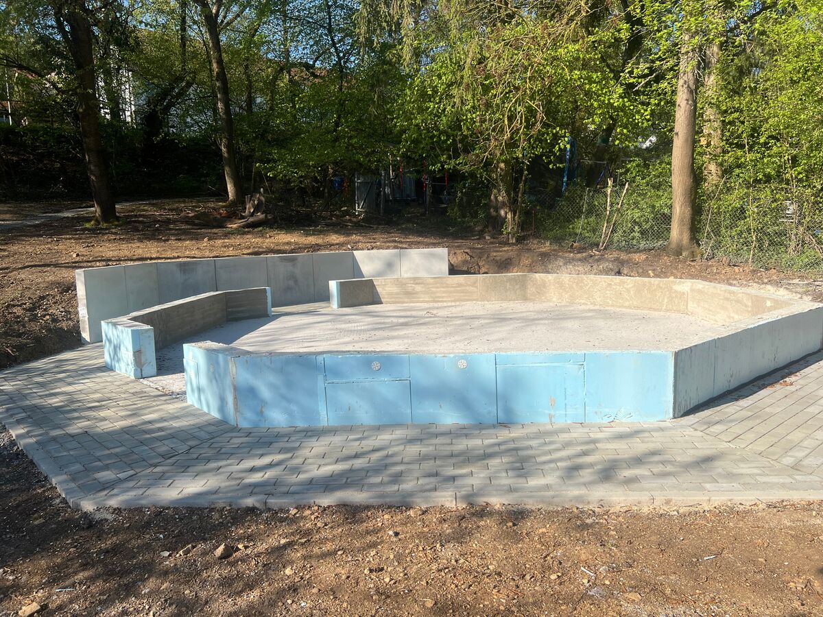 Dieser Bauzustand wurde von uns auch liebevoll Swimming Pool getauft.
