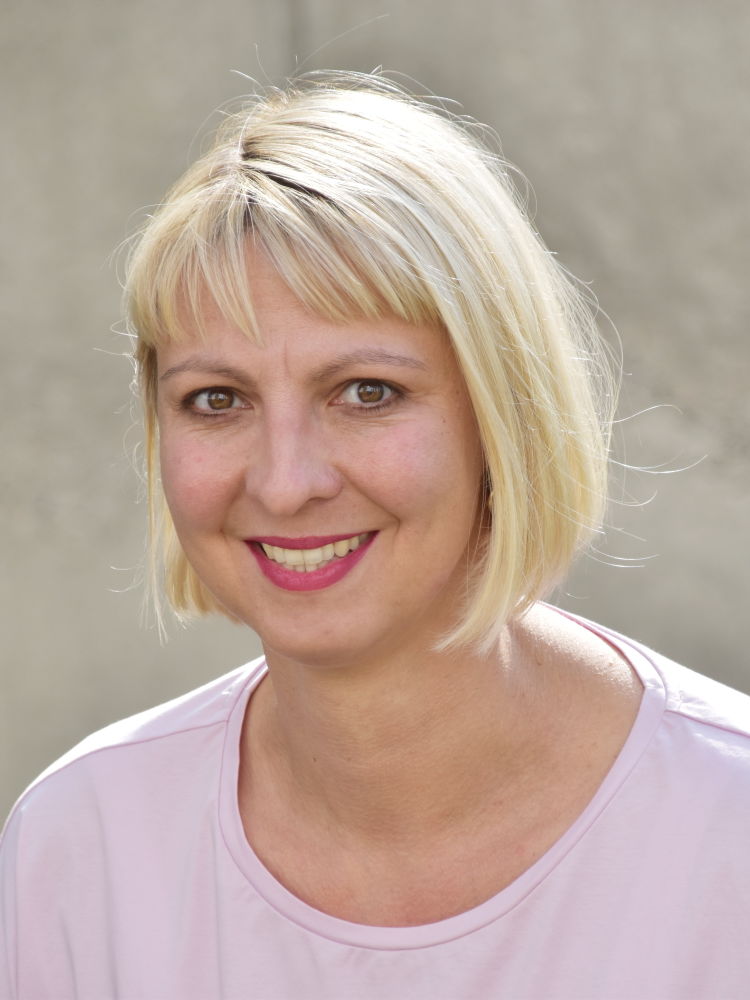 <p>Nina Schmitt</p>