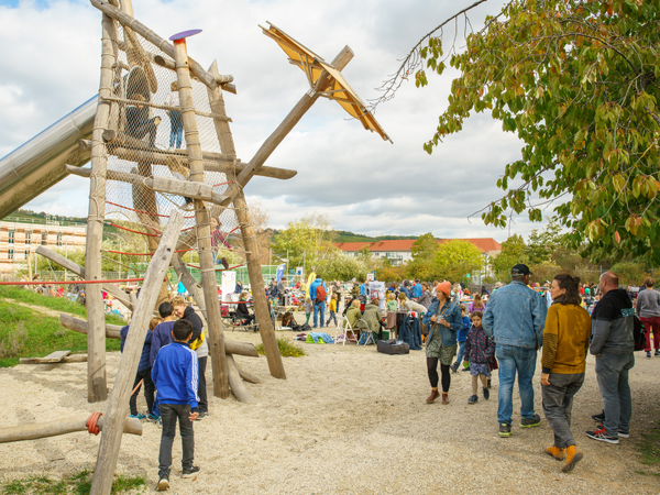4. Stadtteilflohmarkt auf dem Gelände des Kinderzentrums SPIELI im SkF am Samstag, 11. Oktober 2025