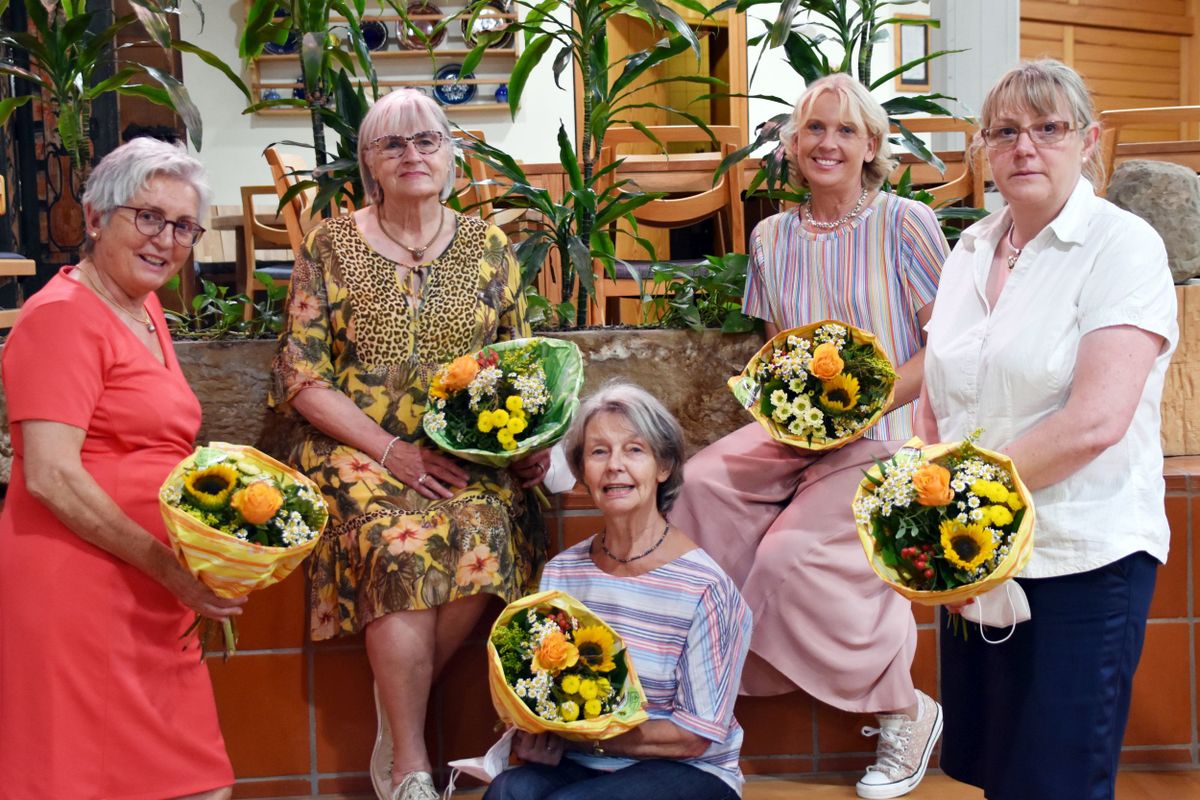 von links: Dr. Anke Klaus (Vorsitzende), Ruth Reinfurt, Edeltraud Barth, Sigrid Maroske, Ulrike Lang (stellv. Vorsitzende)<br>